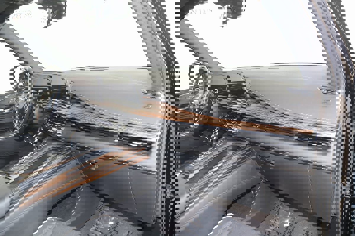 Used 2023 Cadillac Escalade Premium Luxury image 46