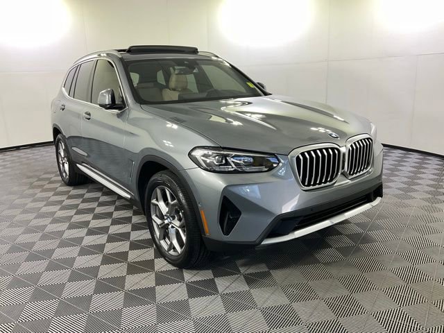 Certified 2024 BMW X3 xDrive30i w/ Premium Package image 3