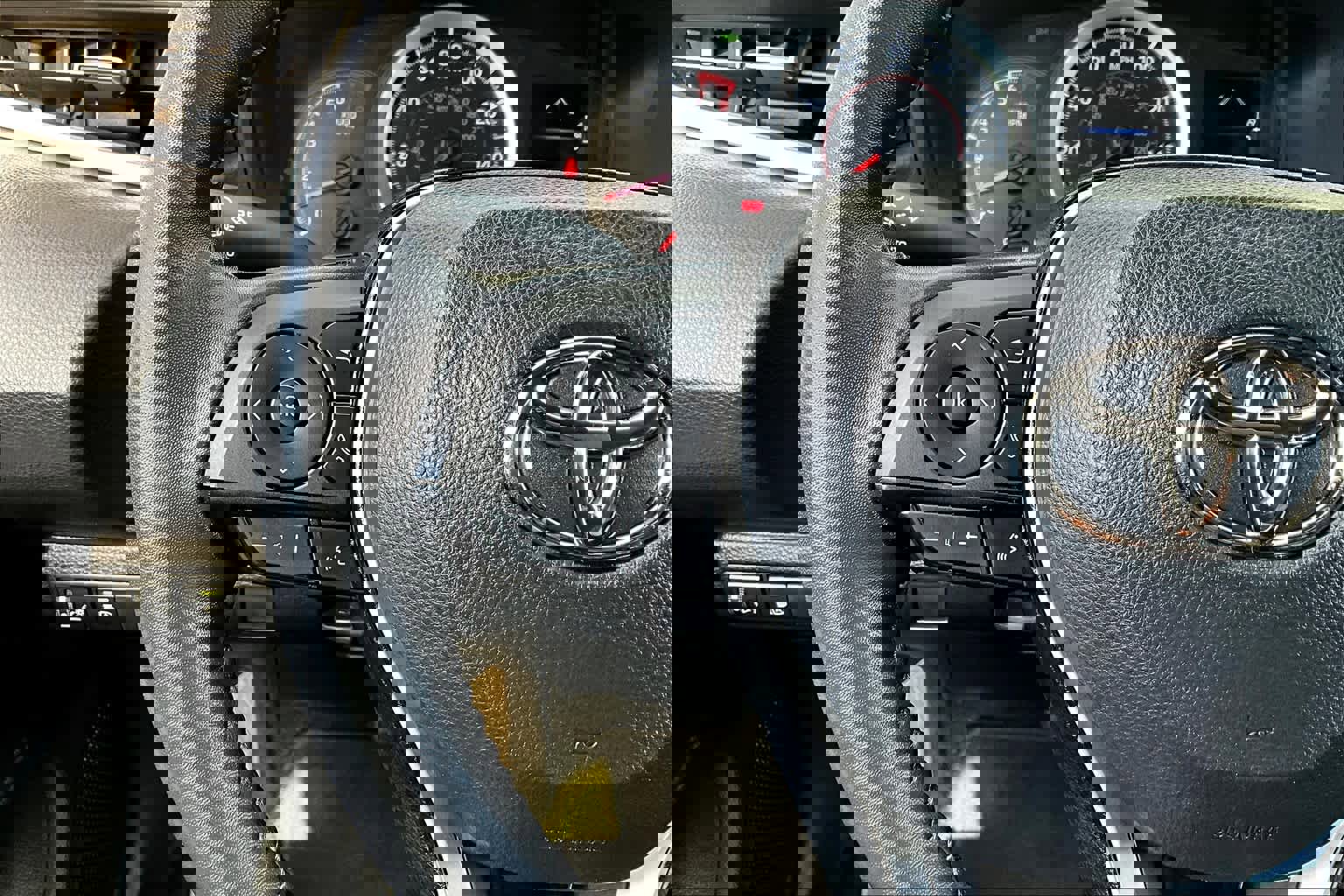 Certified 2022 Toyota Corolla SE w/ SE Premium Package image 24