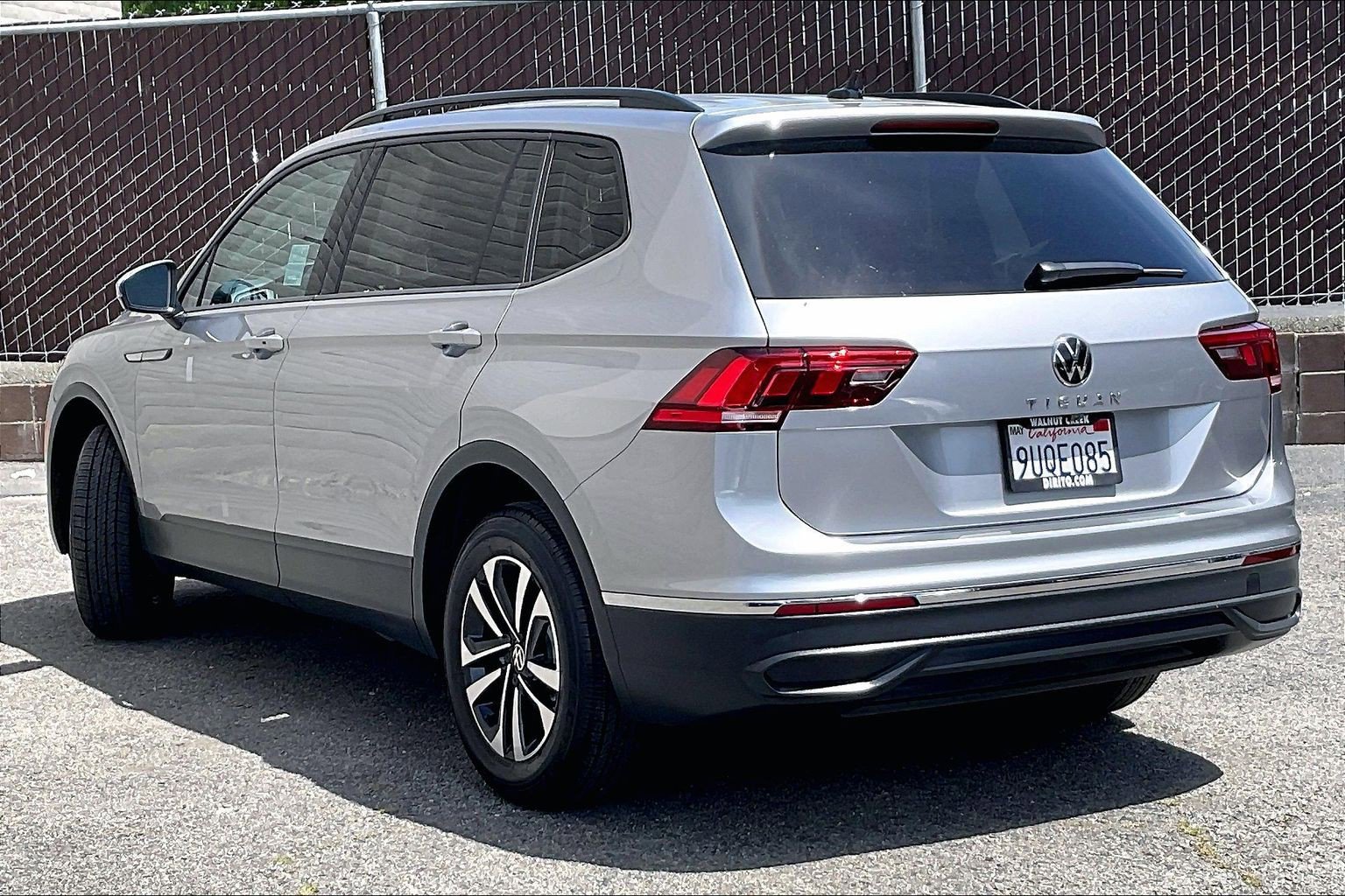 Certified 2024 Volkswagen Tiguan S FWD image 10