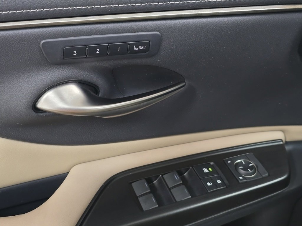 Used 2019 Lexus ES 350 image 24