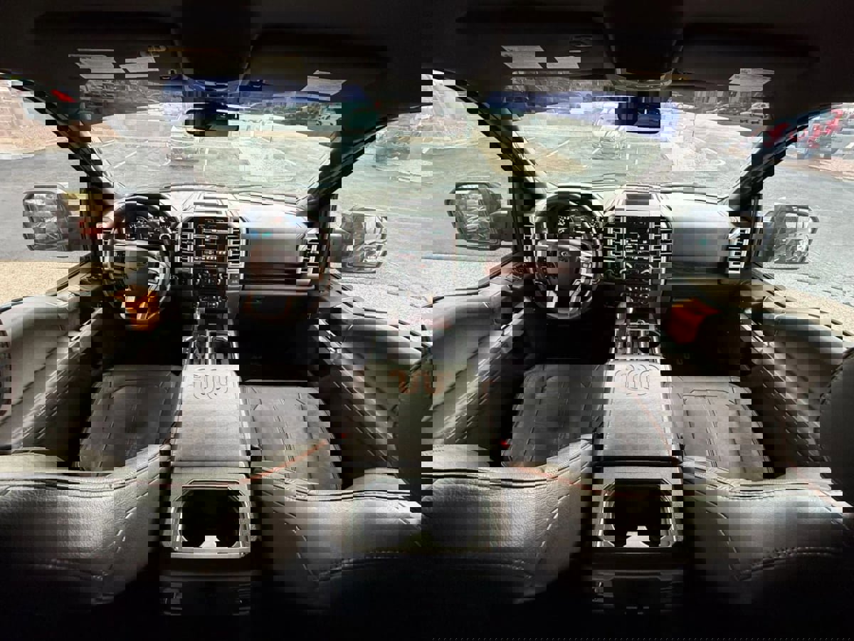 Used 2015 Ford F150 King Ranch w/ Equipment Group 601A Luxury AWD/4WD image 30