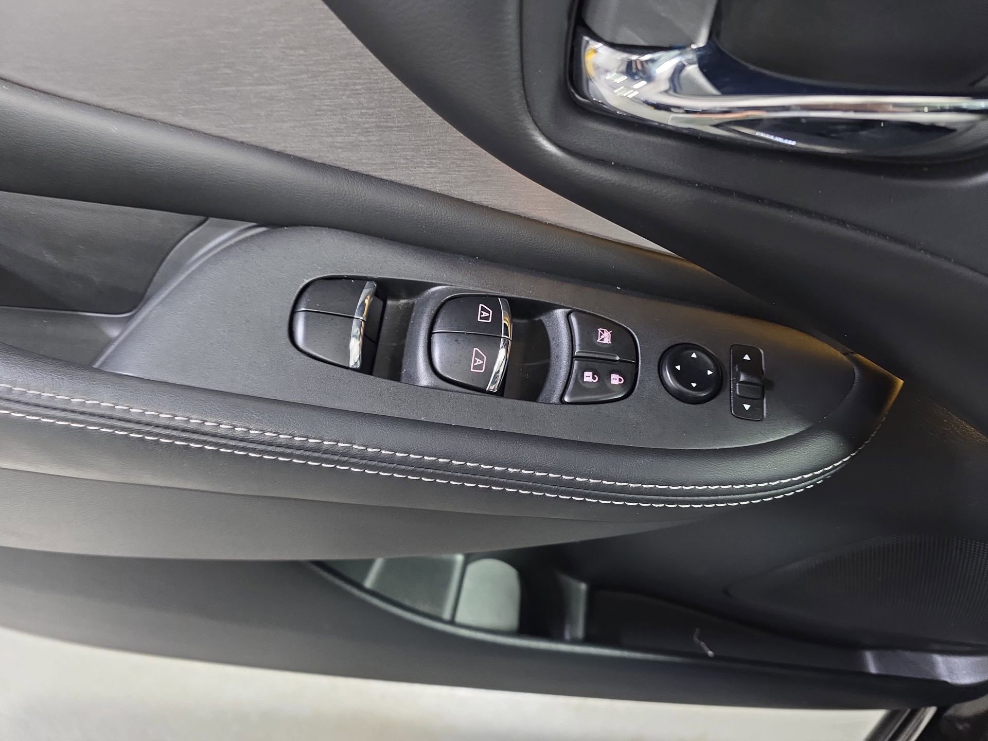 Used 2022 Nissan Murano SL FWD image 26