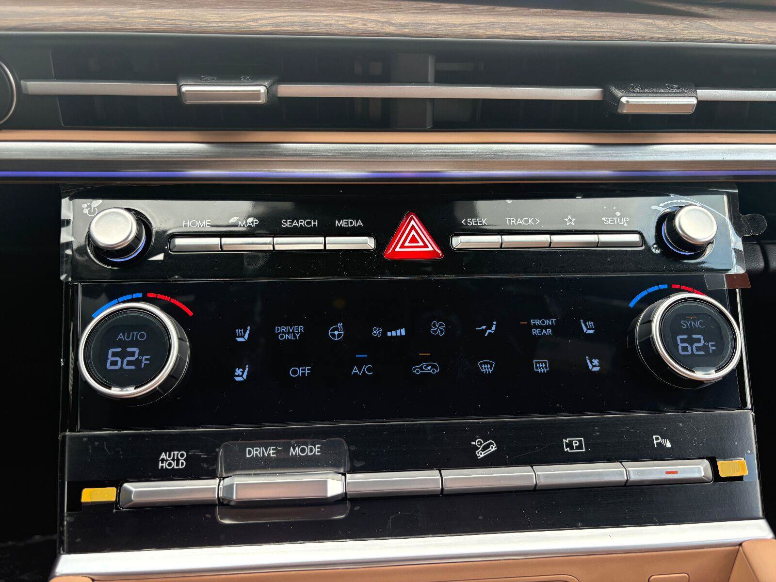 New 2026 Hyundai Santa Fe Calligraphy FWD image 21