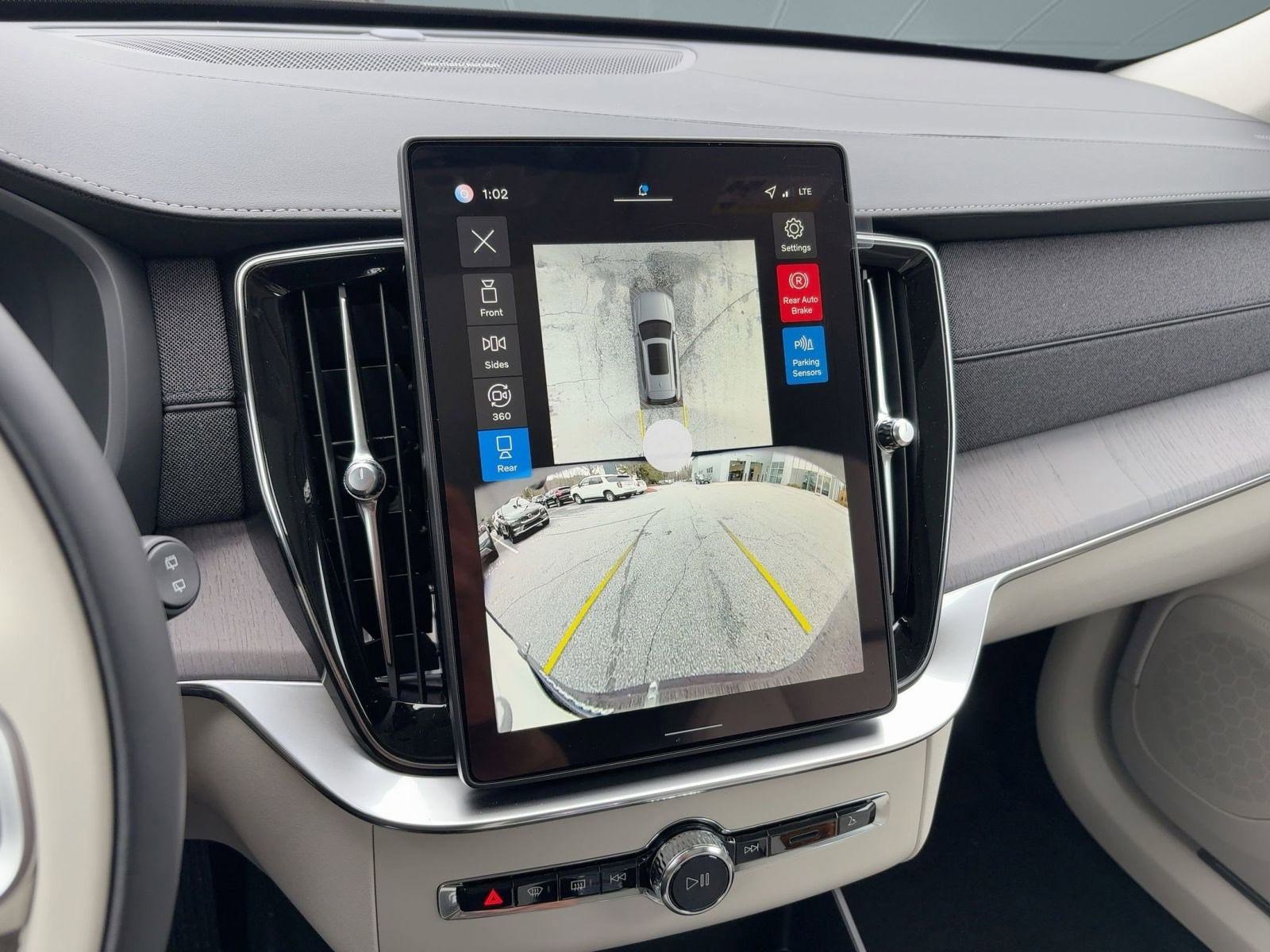 New 2026 Volvo XC90 B6 Ultra w/ Protection Package image 24