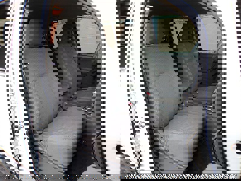 Used 2018 Nissan Frontier SV image 26