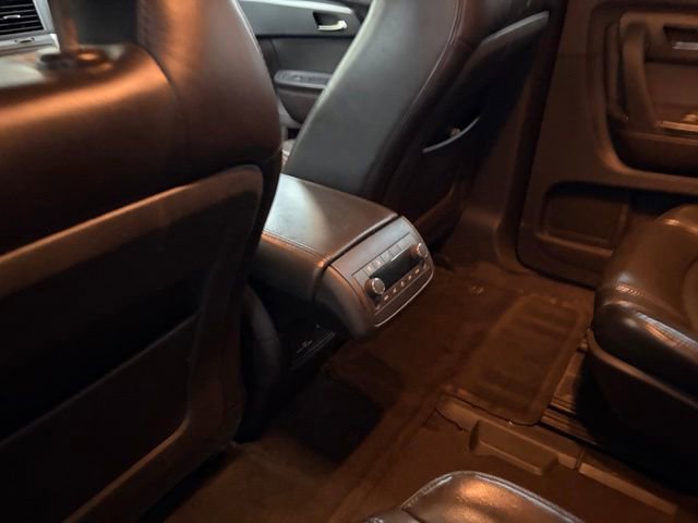 Used 2012 Chevrolet Traverse LT FWD image 21