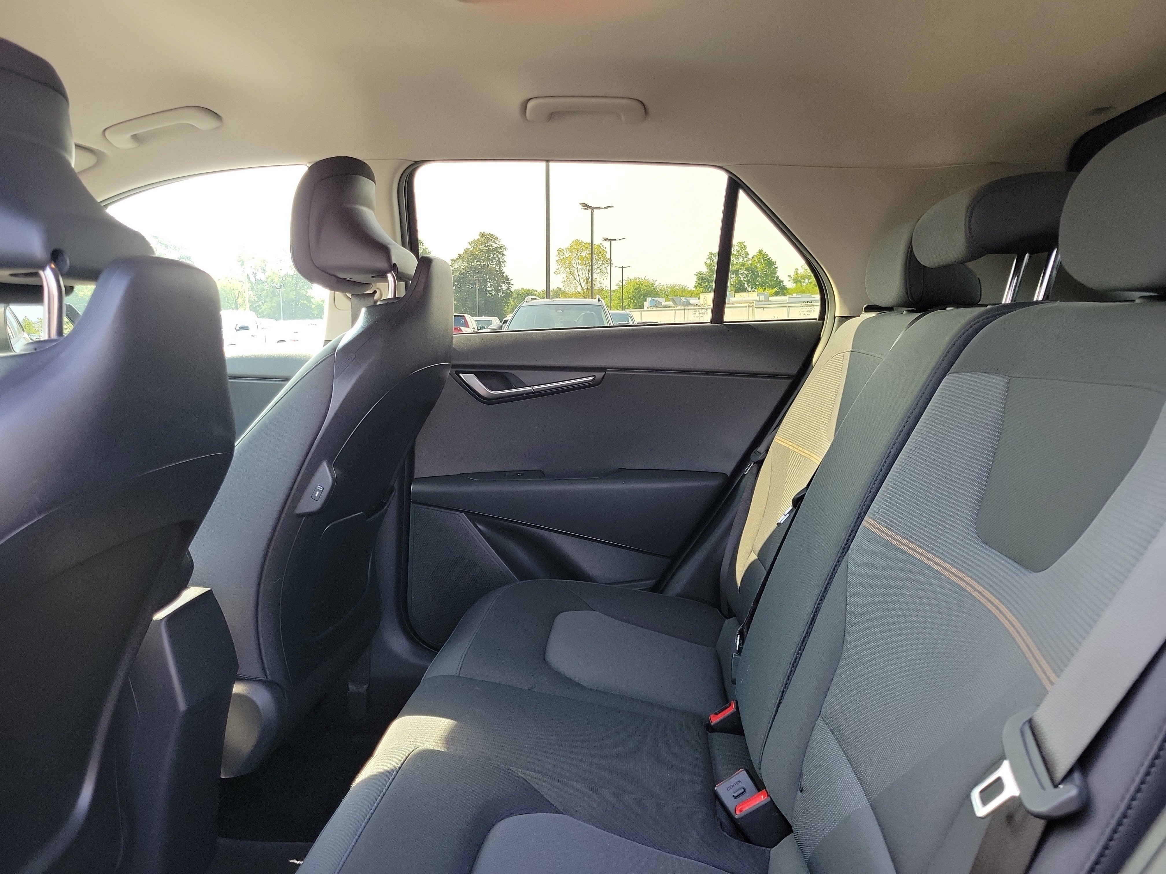 Used 2025 Kia Niro LX FWD image 11