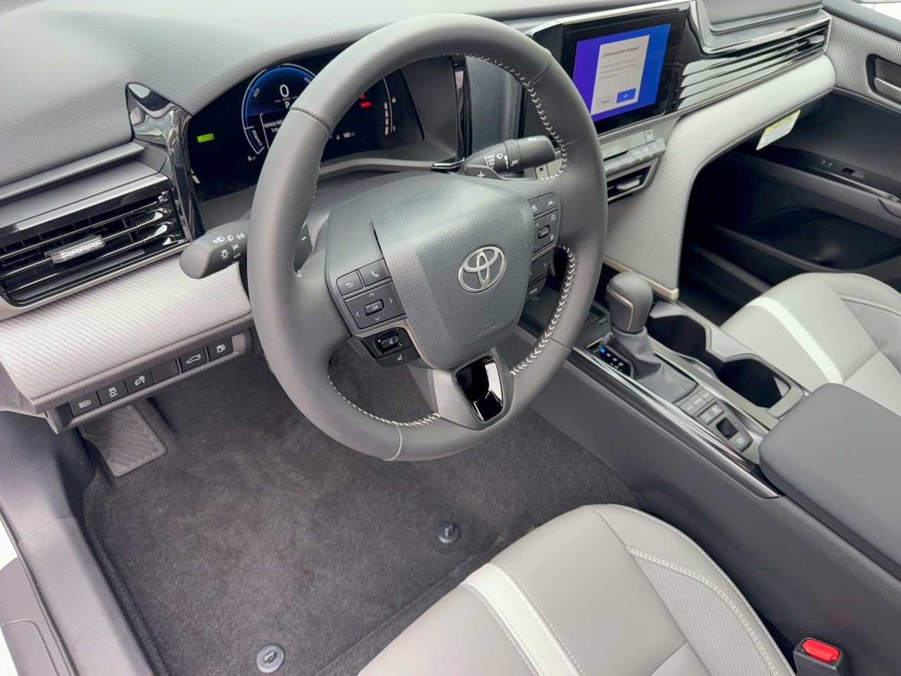 Used 2026 Toyota Camry SE FWD image 4