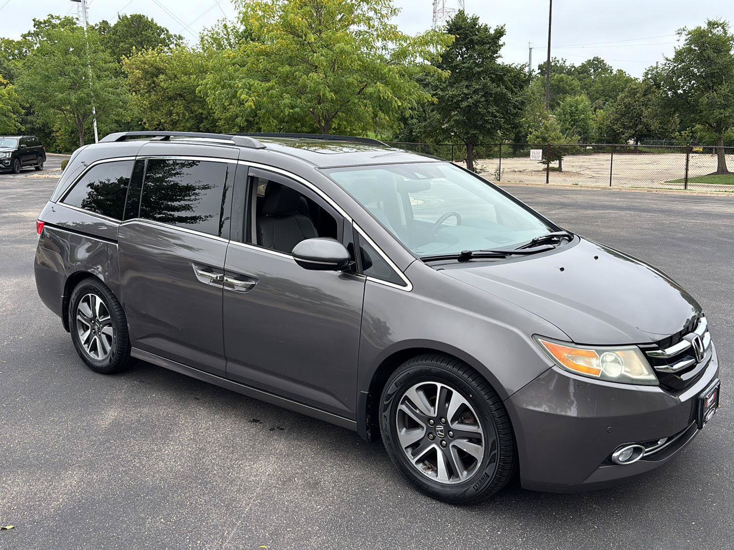Used 2015 Honda Odyssey Touring Elite image 7