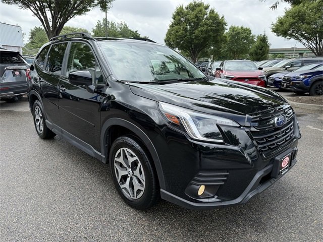 Used 2022 Subaru Forester Premium image 4