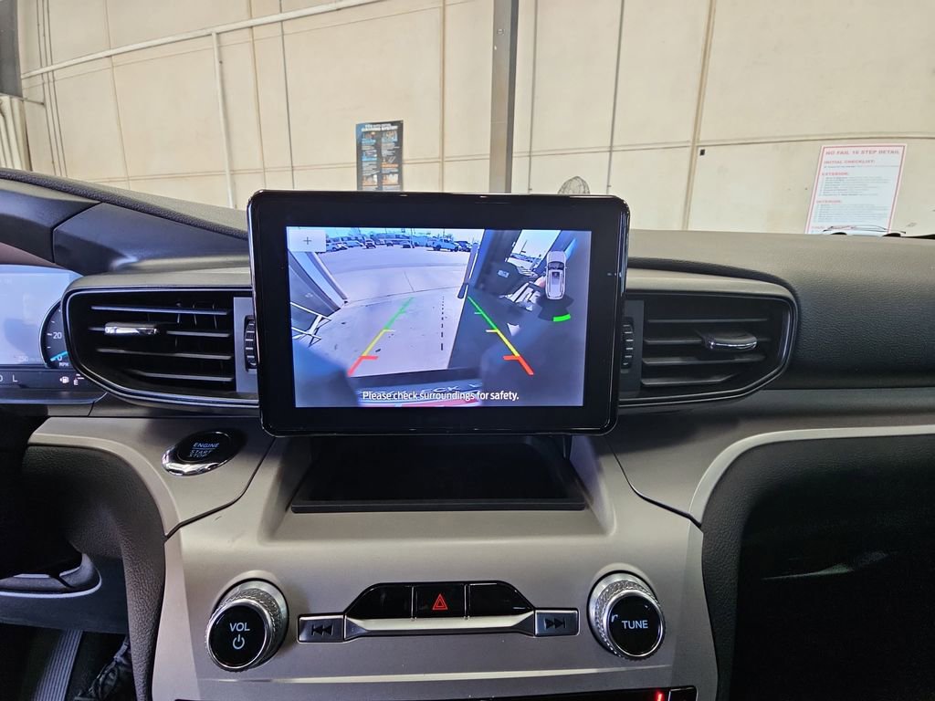 Used 2024 Ford Explorer XLT image 21