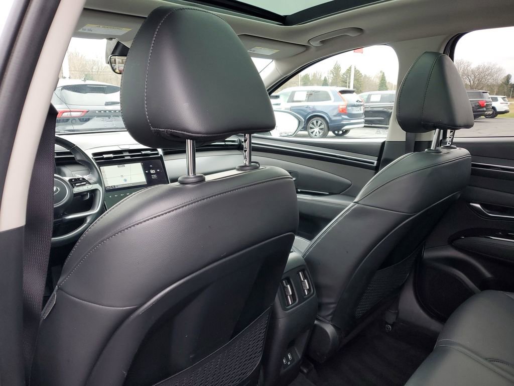Used 2024 Hyundai Tucson Limited image 32