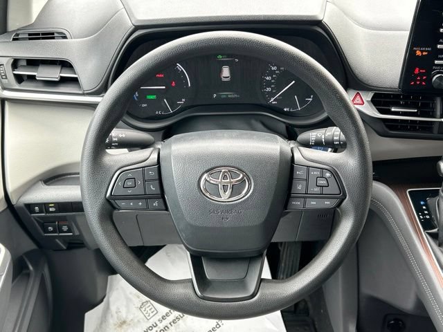 Certified 2023 Toyota Sienna LE FWD image 49