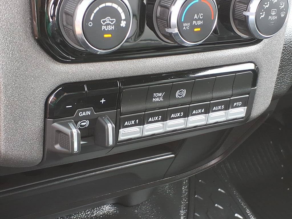 Used 2025 RAM 5500 Tradesman AWD/4WD image 42