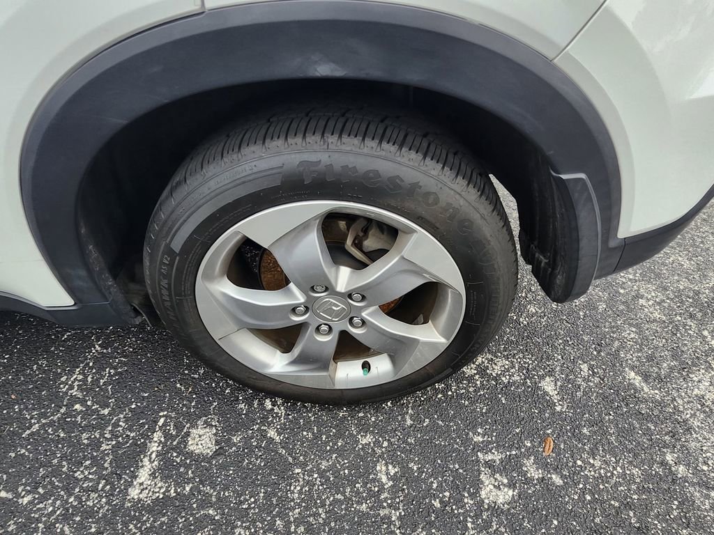 Used 2017 Honda HR-V LX image 11