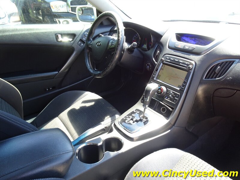 Used 2011 Hyundai Genesis 2.0T RWD image 17