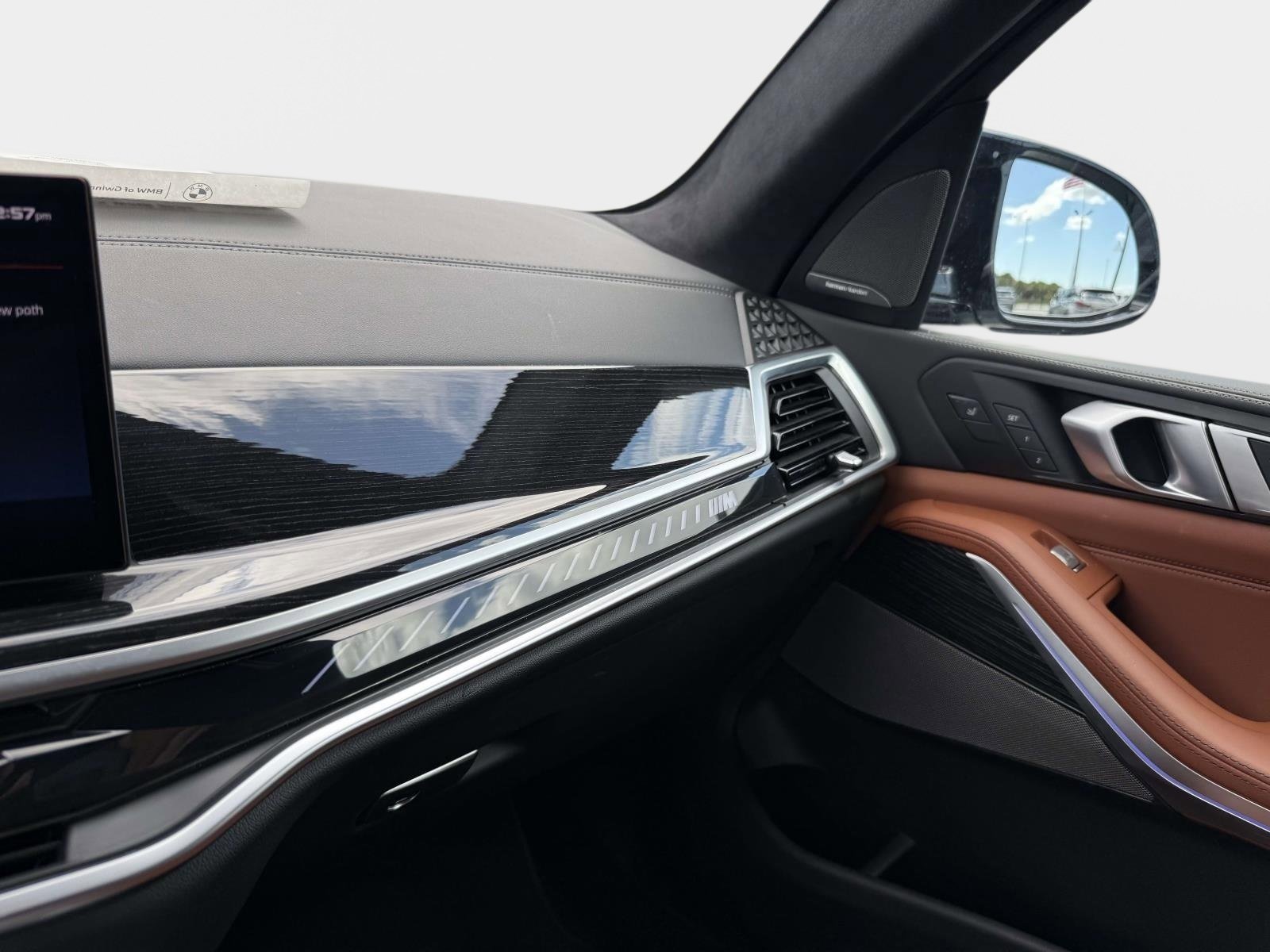 Used 2025 BMW X7 M60i AWD/4WD image 56