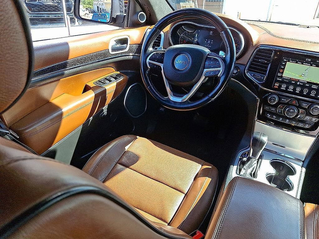 Used 2020 Jeep Grand Cherokee Summit w/ Platinum Series Group image 17