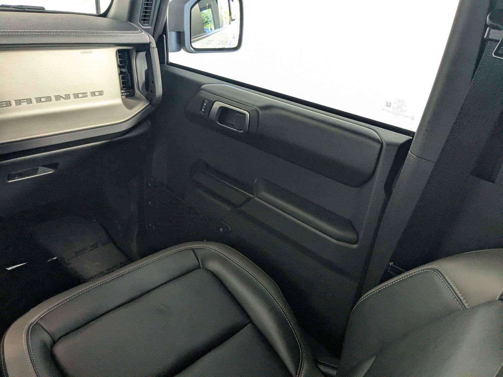 Used 2025 Ford Bronco Outer Banks AWD/4WD image 41