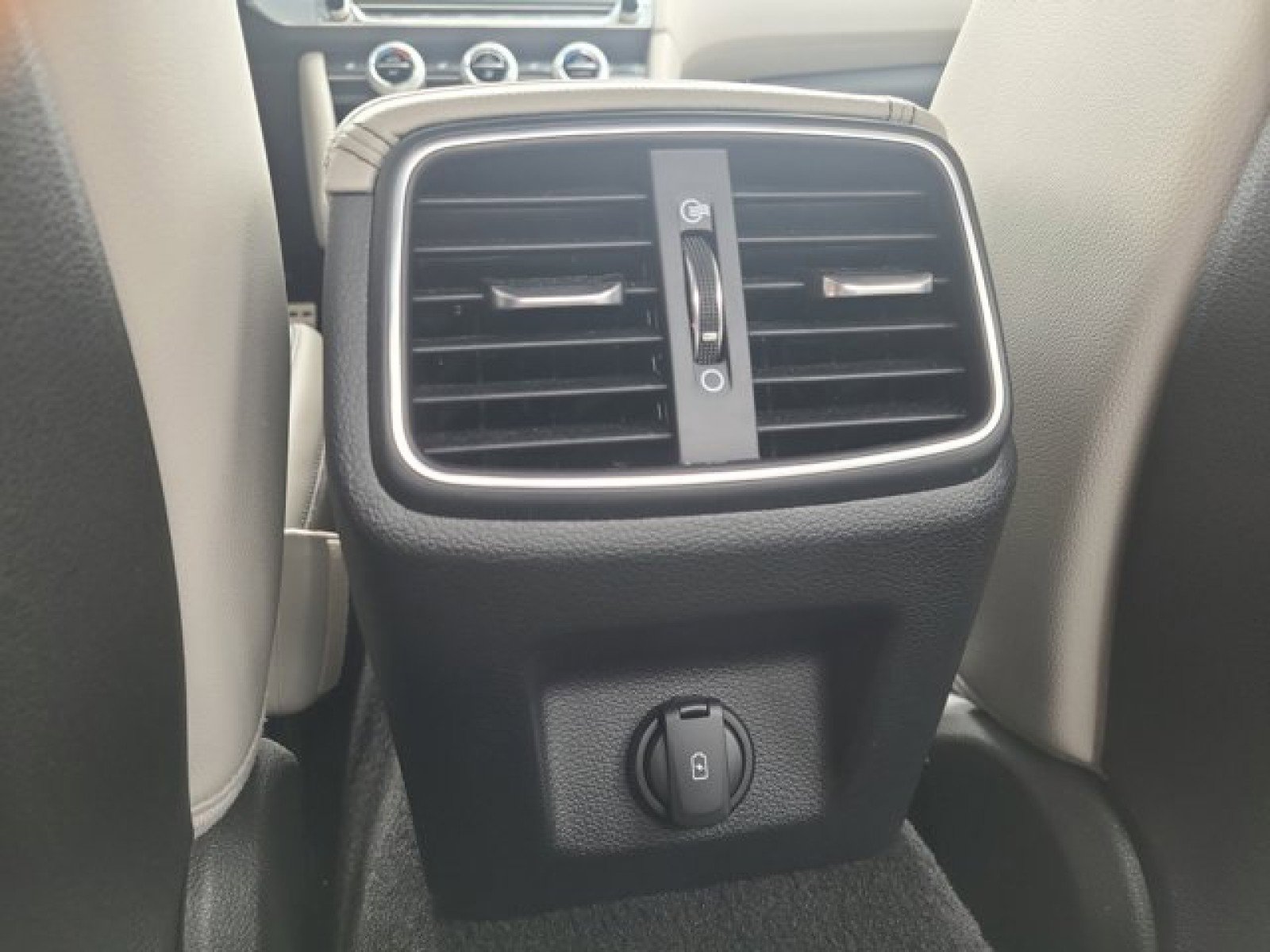 Used 2023 Genesis G70 2.0T w/ Sport Prestige Package AWD/4WD image 36