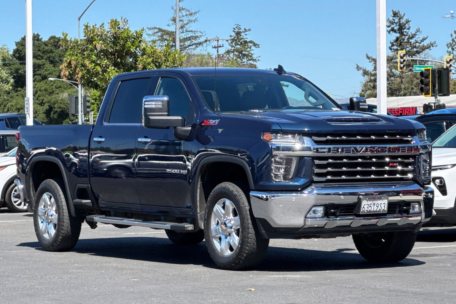 Used 2023 Chevrolet Silverado 2500 LTZ w/ LTZ Premium Package image 2