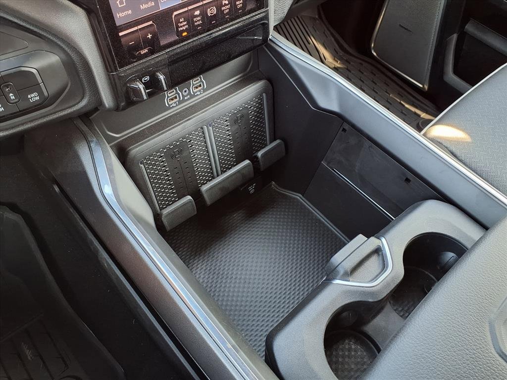 Used 2025 RAM 3500 Laramie image 14