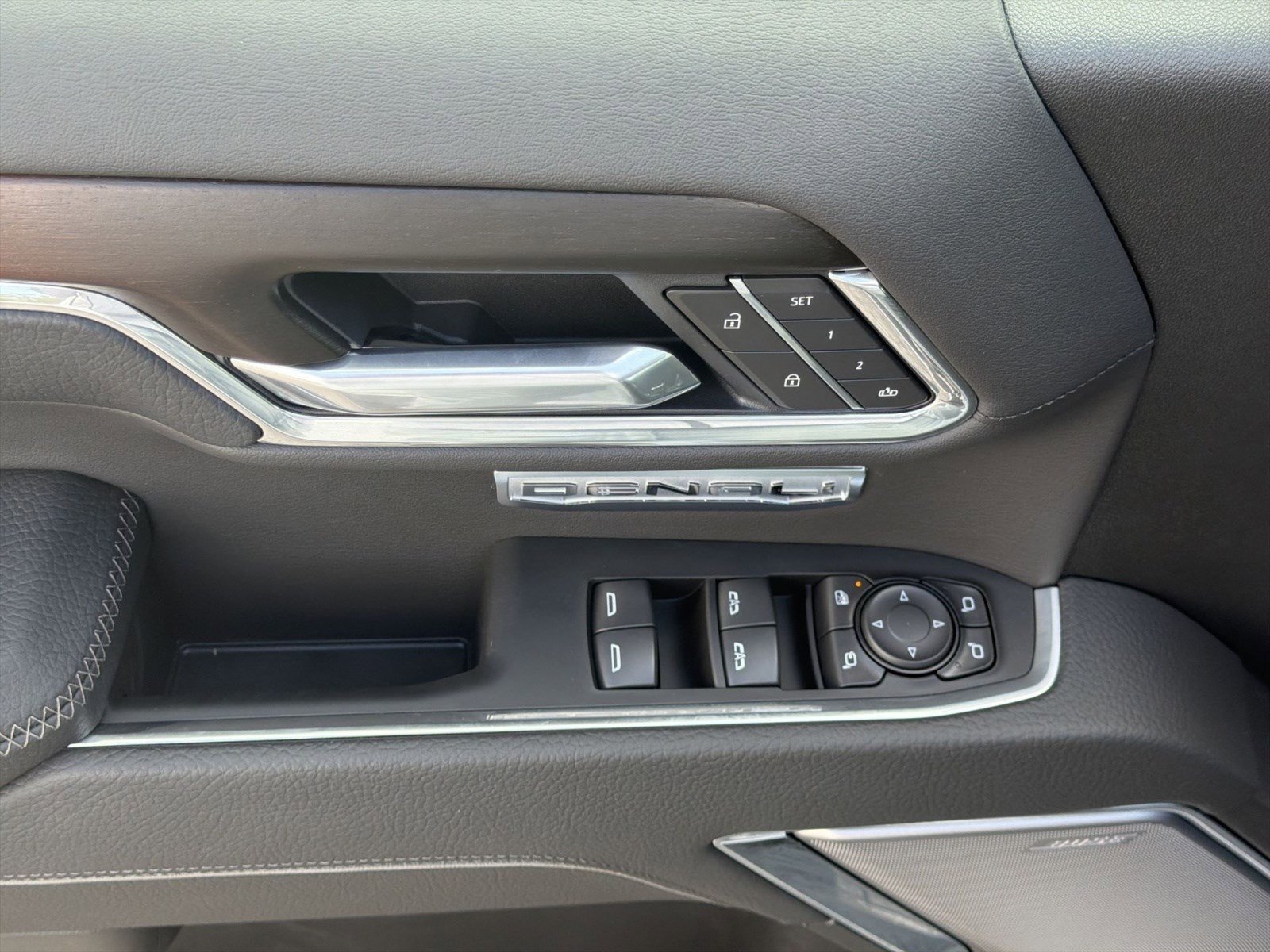 New 2026 GMC Sierra 1500 Denali w/ Denali Reserve Package AWD/4WD image 15