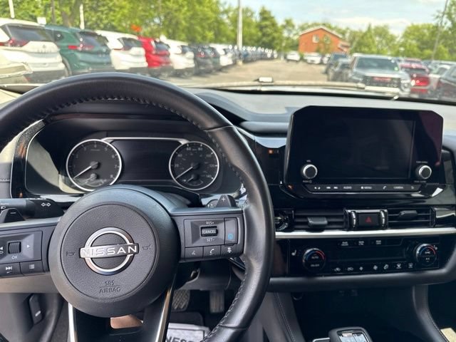 Used 2025 Nissan Pathfinder SV AWD/4WD image 7