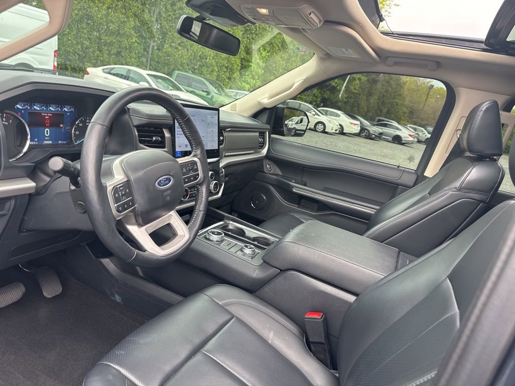 Used 2023 Ford Expedition XLT AWD/4WD image 13