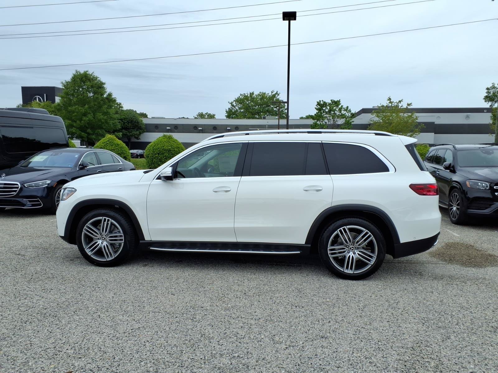 New 2026 Mercedes-Benz GLS 450 4MATIC image 10