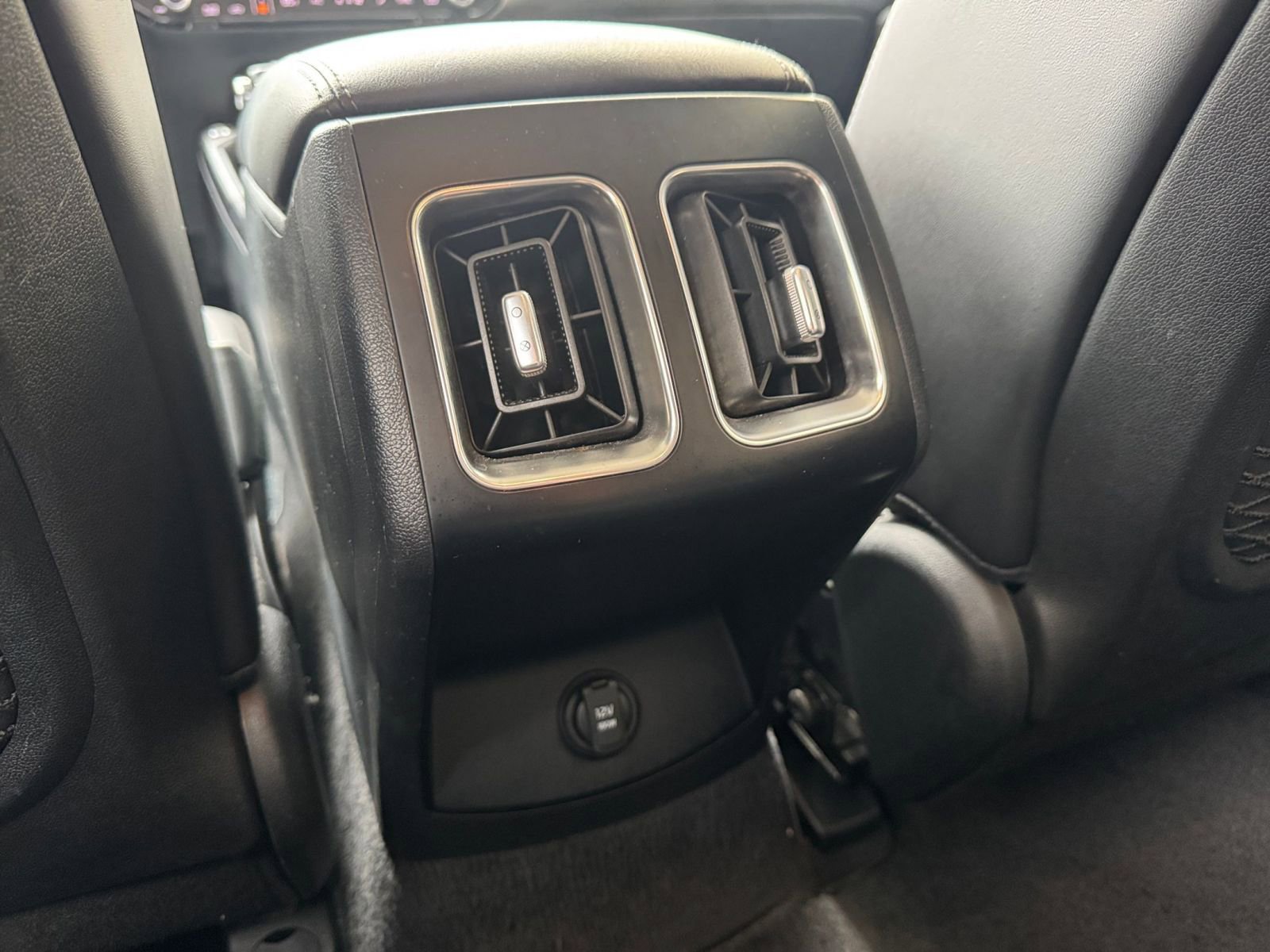 Used 2024 Kia Sorento S image 25