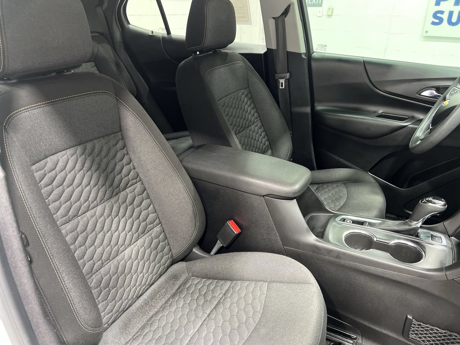 Used 2019 Chevrolet Equinox LT AWD/4WD image 23