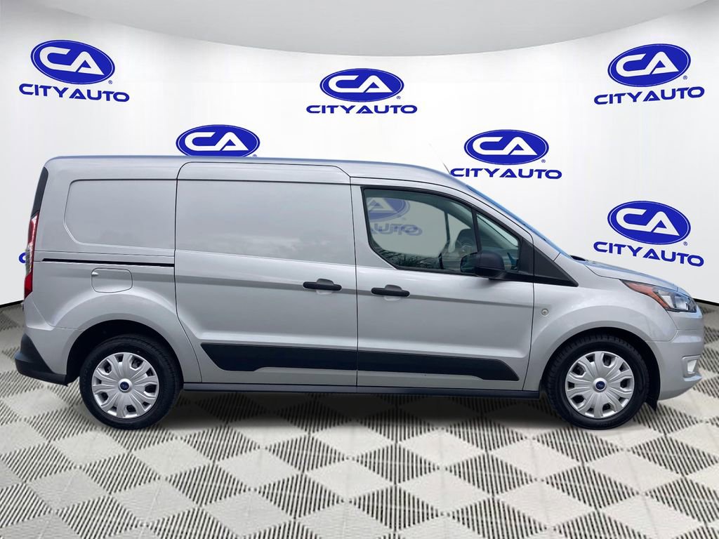 Used 2023 Ford Transit Connect XLT image 2