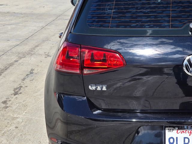 Used 2016 Volkswagen Golf S image 7