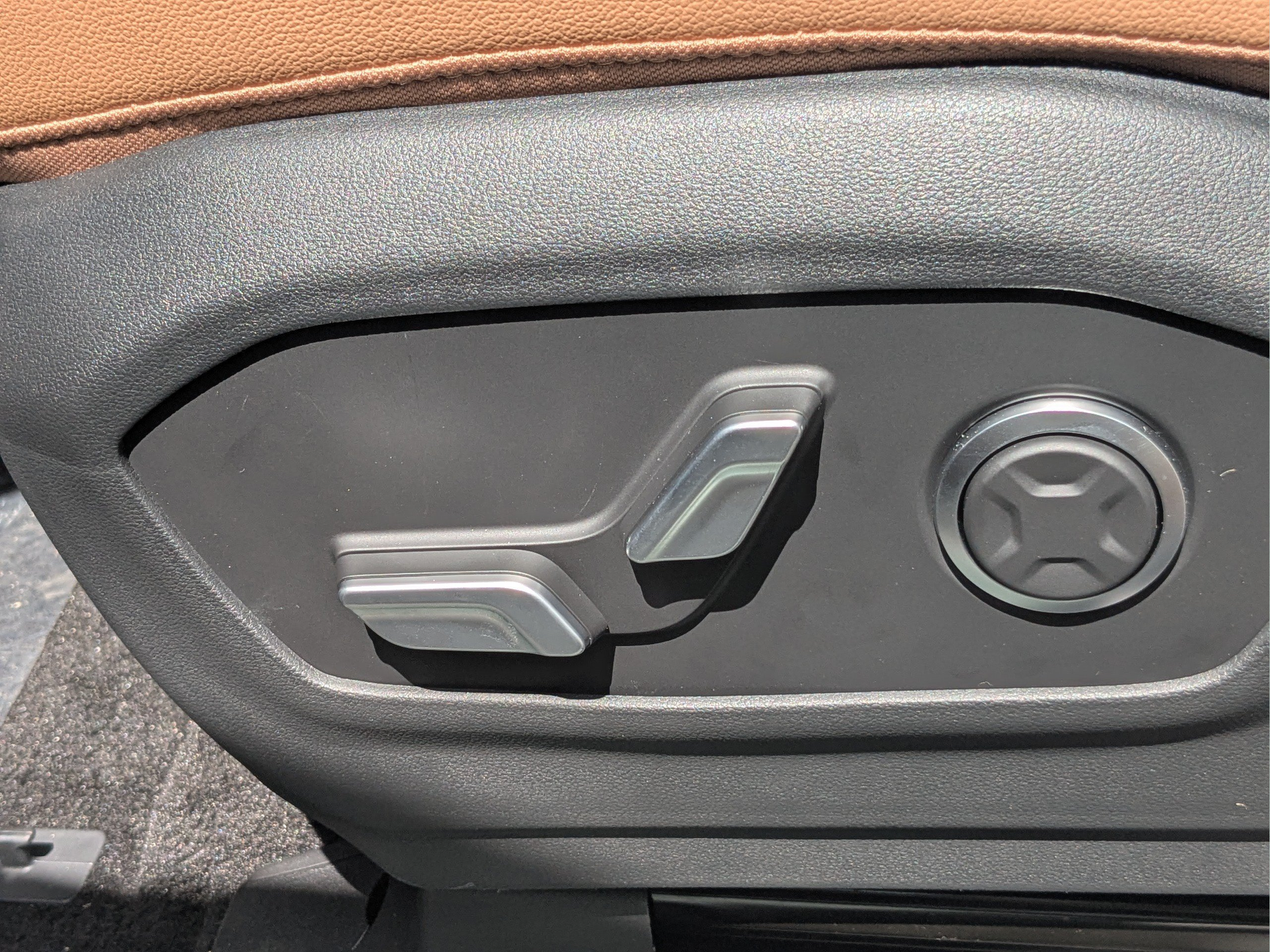 New 2027 Hyundai Santa Fe Limited FWD image 19
