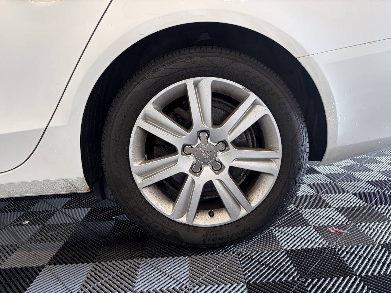 Used 2010 Audi A4 2.0T Premium AWD/4WD image 27