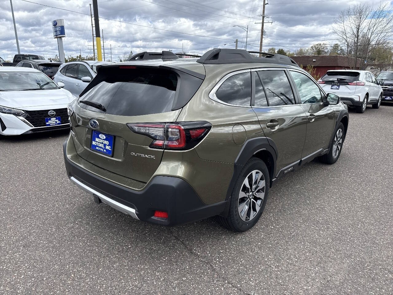 Used 2023 Subaru Outback Limited AWD/4WD image 5