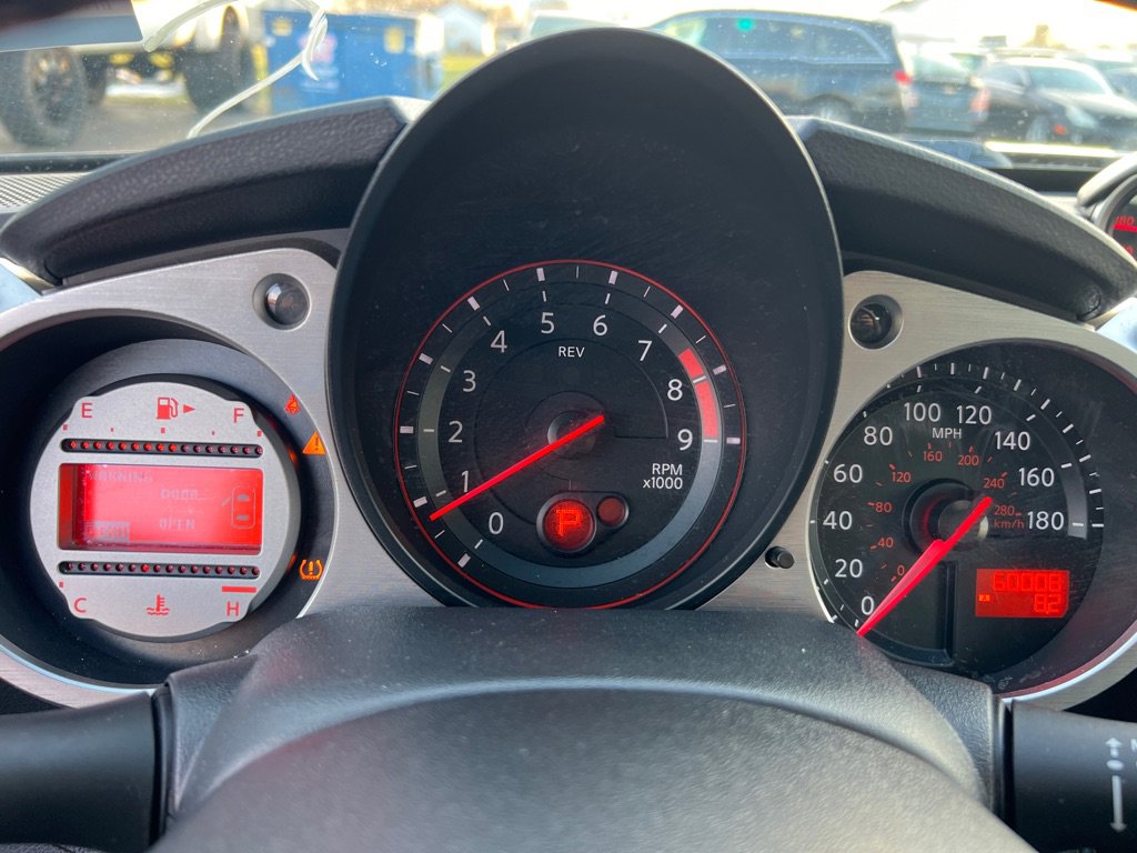 Used 2012 Nissan 370Z Roadster image 25