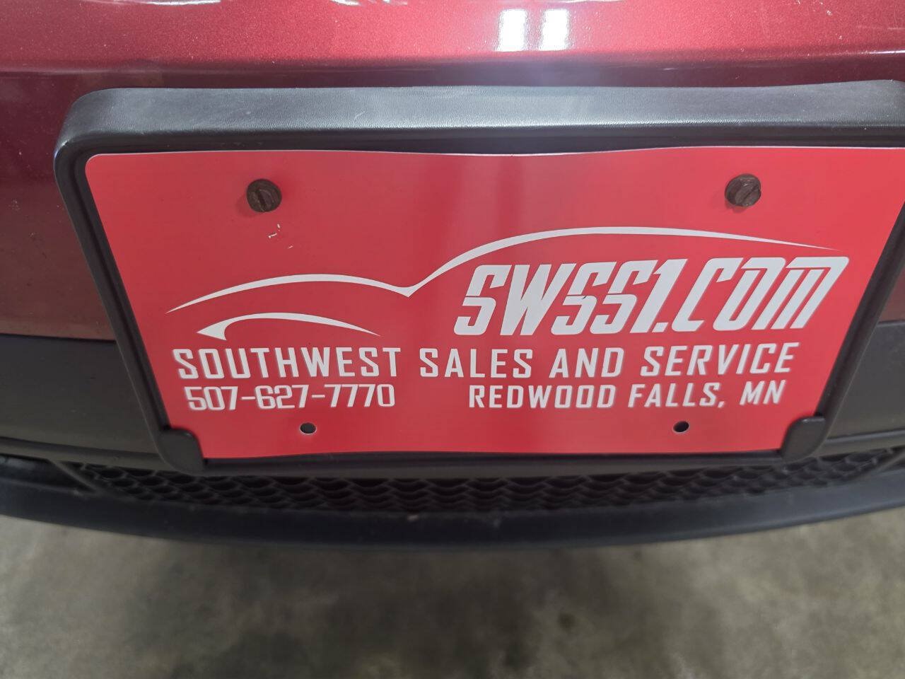 Used 2014 Jeep Grand Cherokee Laredo AWD/4WD image 2