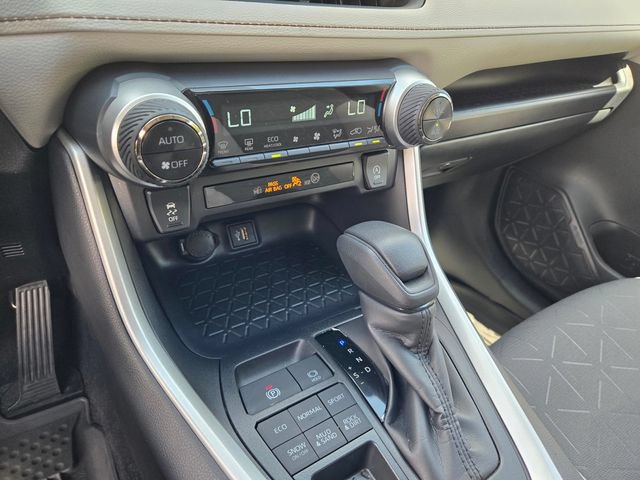 Certified 2025 Toyota RAV4 XLE w/ Convenience Package AWD/4WD image 29