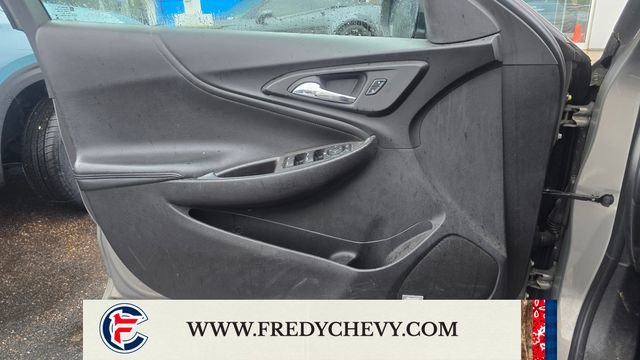 Used 2017 Chevrolet Malibu LT w/ Leather Package FWD image 20