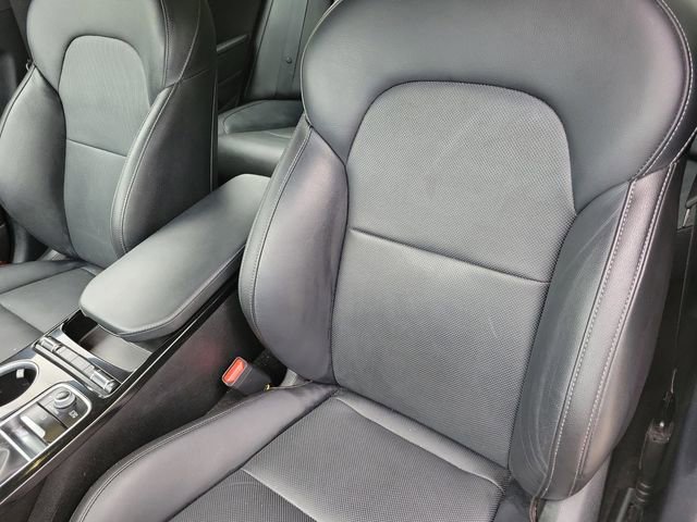 Used 2022 Kia Stinger GT-Line w/ Sun & Sound Package RWD image 11