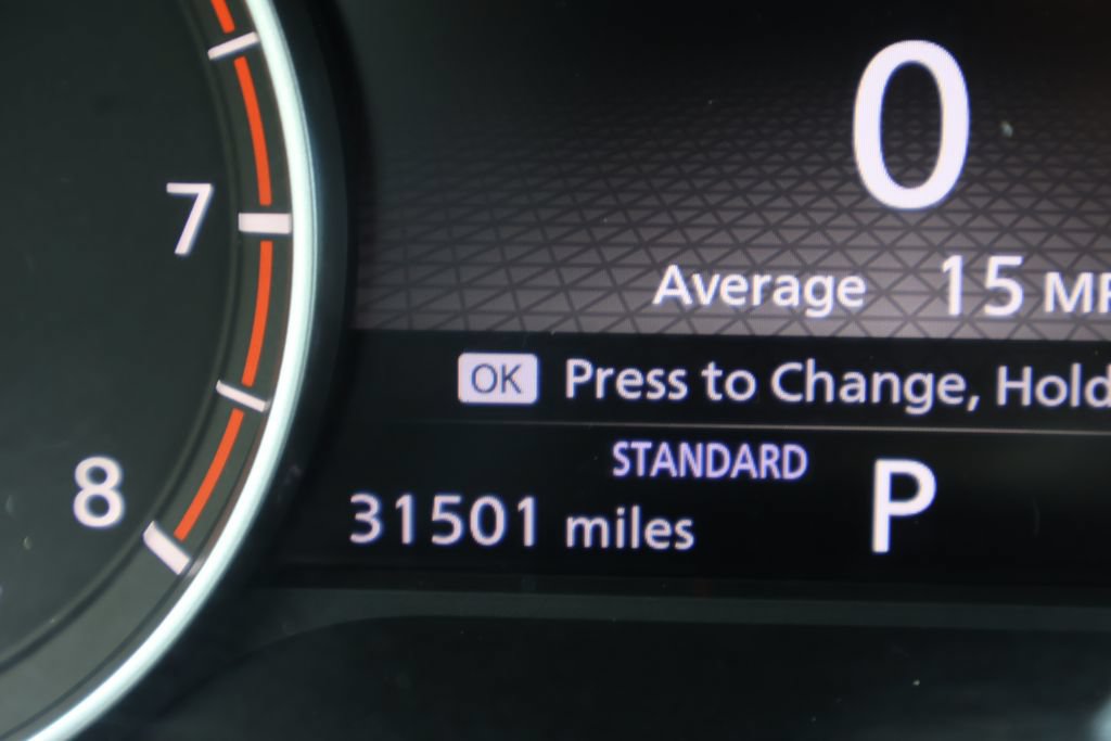 Used 2022 Nissan Rogue SV FWD image 2