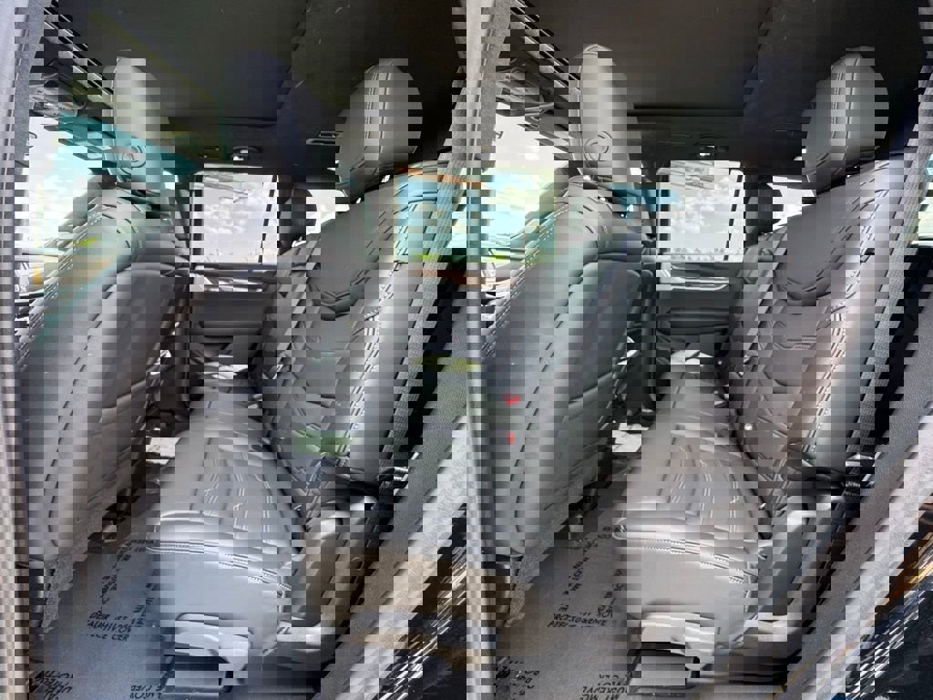 Certified 2024 Cadillac XT6 Sport w/ LPO, ONYX Package image 36