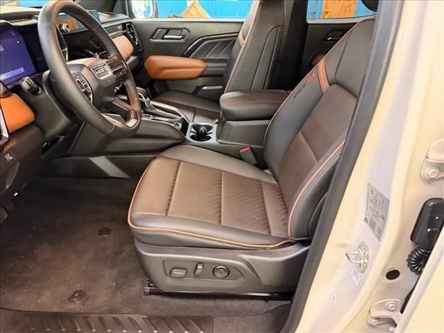 Used 2026 GMC Canyon AT4 w/ Technology Plus Package AWD/4WD image 14