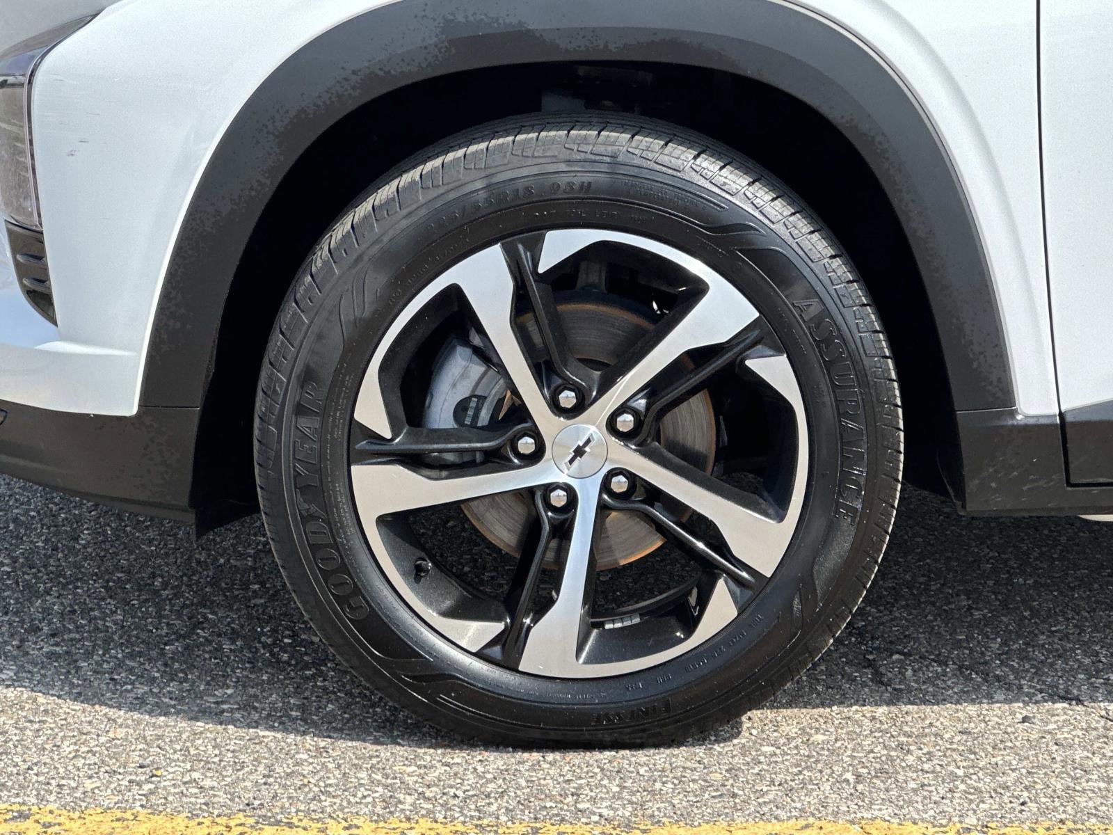 Certified 2024 Chevrolet Trax RS w/ Driver Confidence Package FWD image 8