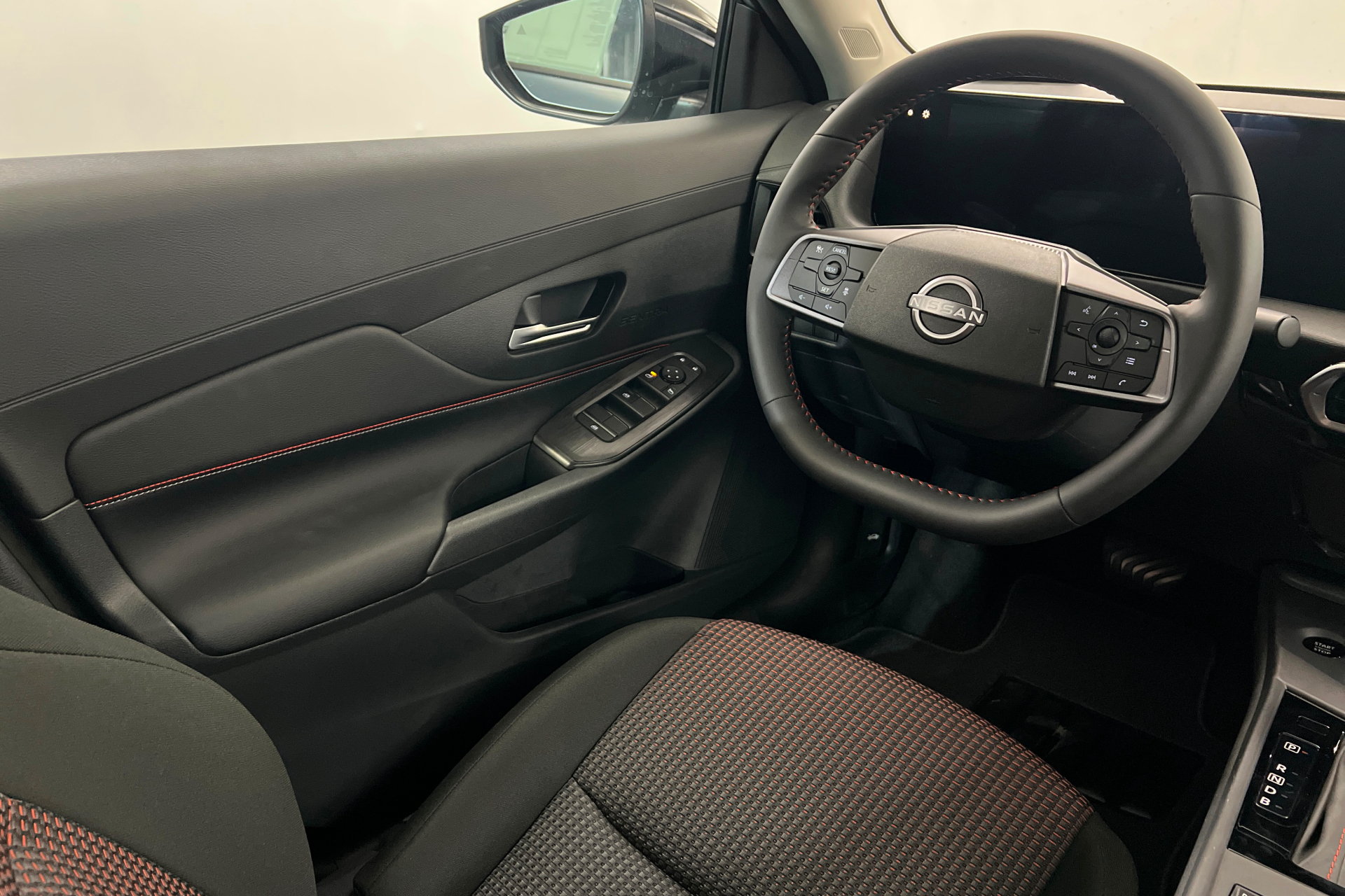 New 2027 Nissan Sentra SR w/ Floor Mat Package FWD image 11