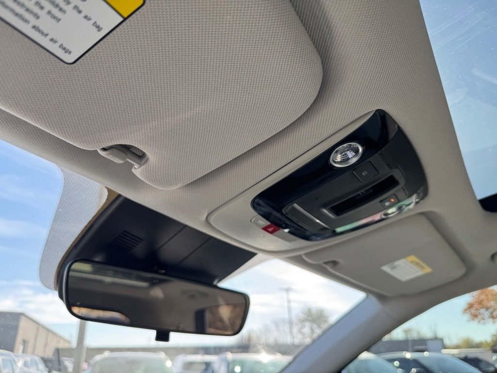 Used 2025 Kia Sorento S w/ Panoramic Sunroof Package image 26