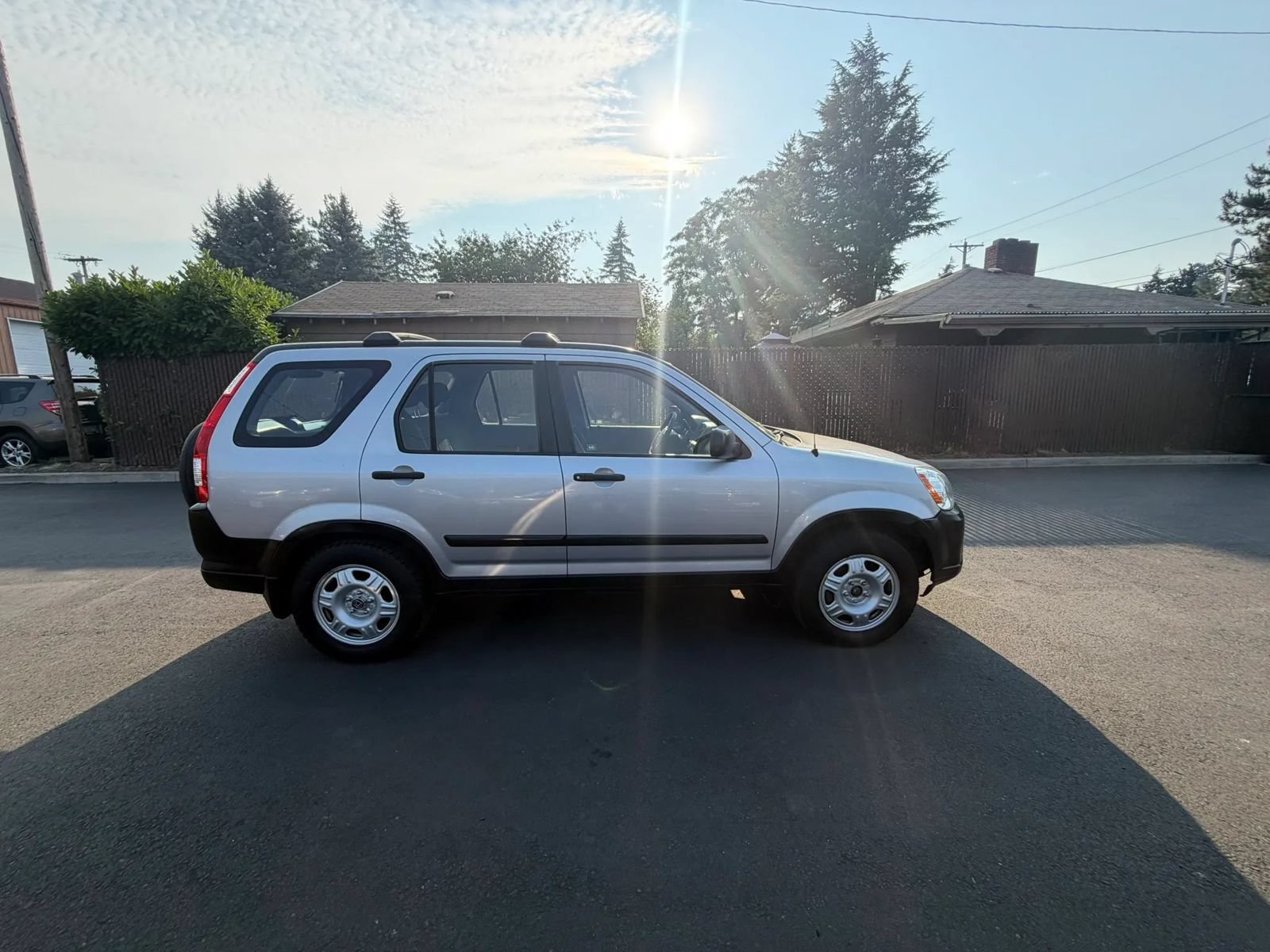 Used 2005 Honda CR-V LX image 3